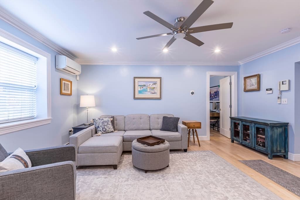 Condominium at 52 Cooper St. # 2, Boston MA 02113, photo 4 of 15