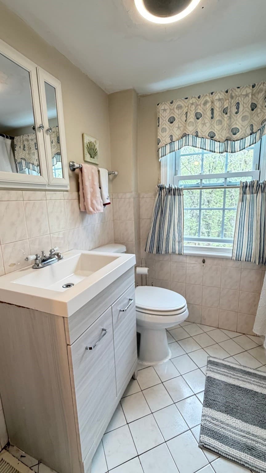 Single Family Residence at 62 W Union St, Ashland MA 01721, photo 15 of 23