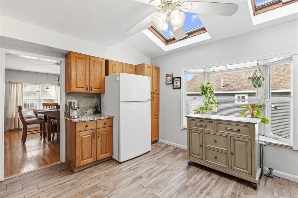 29 Woodlawn St, Lynn MA 01904 photo 6