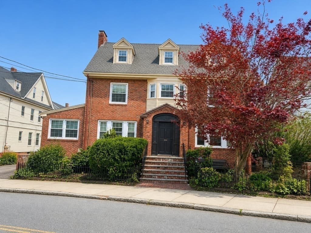 18 Pierce St, Malden MA 02148