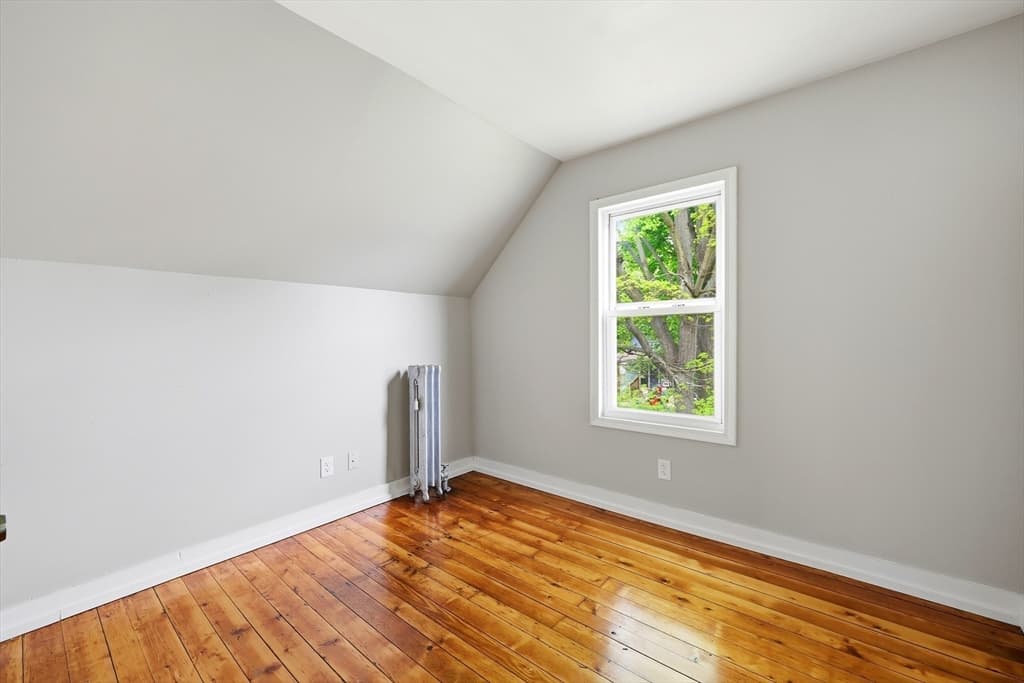 9 Owens Pl, Holyoke MA 01040 photo 9