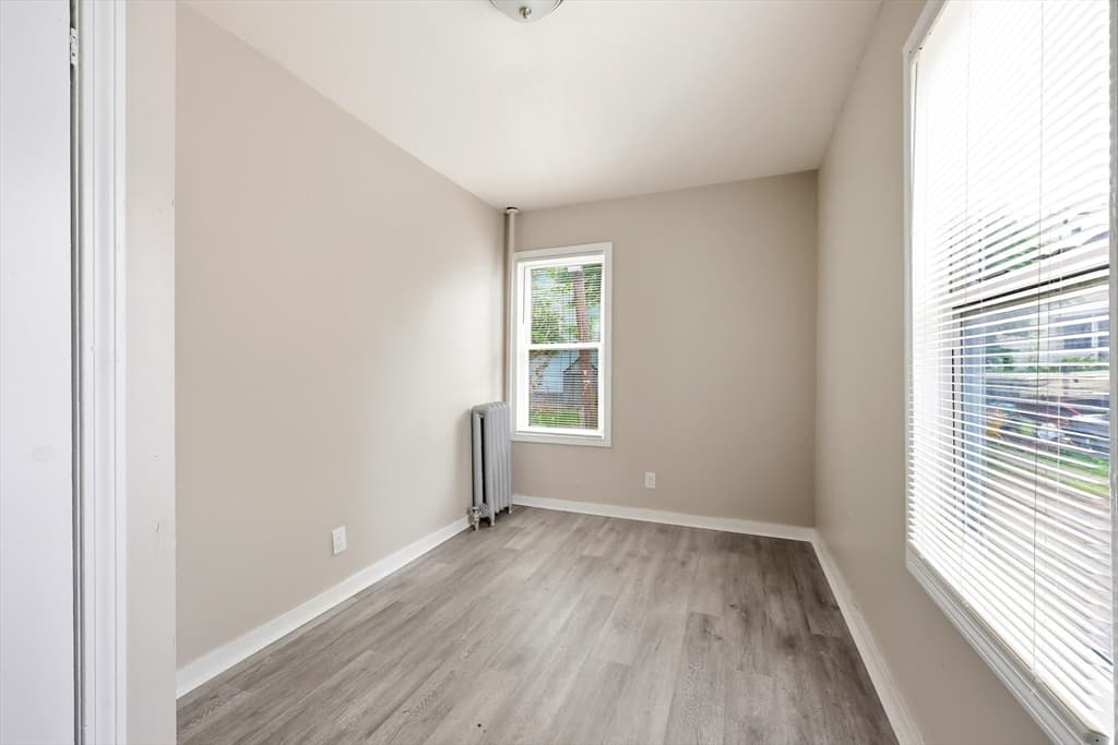9 Owens Pl, Holyoke MA 01040 photo 10