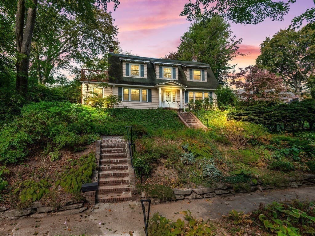 8 Montvale, Worcester MA 01609 photo 3
