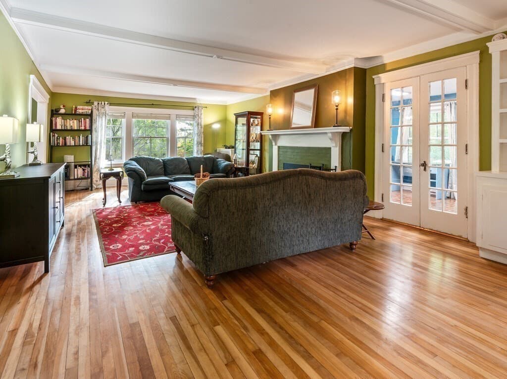 8 Montvale, Worcester MA 01609 photo 4