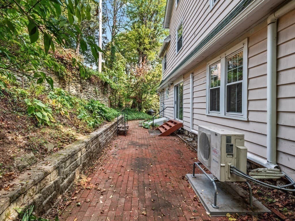 8 Montvale, Worcester MA 01609 photo 21