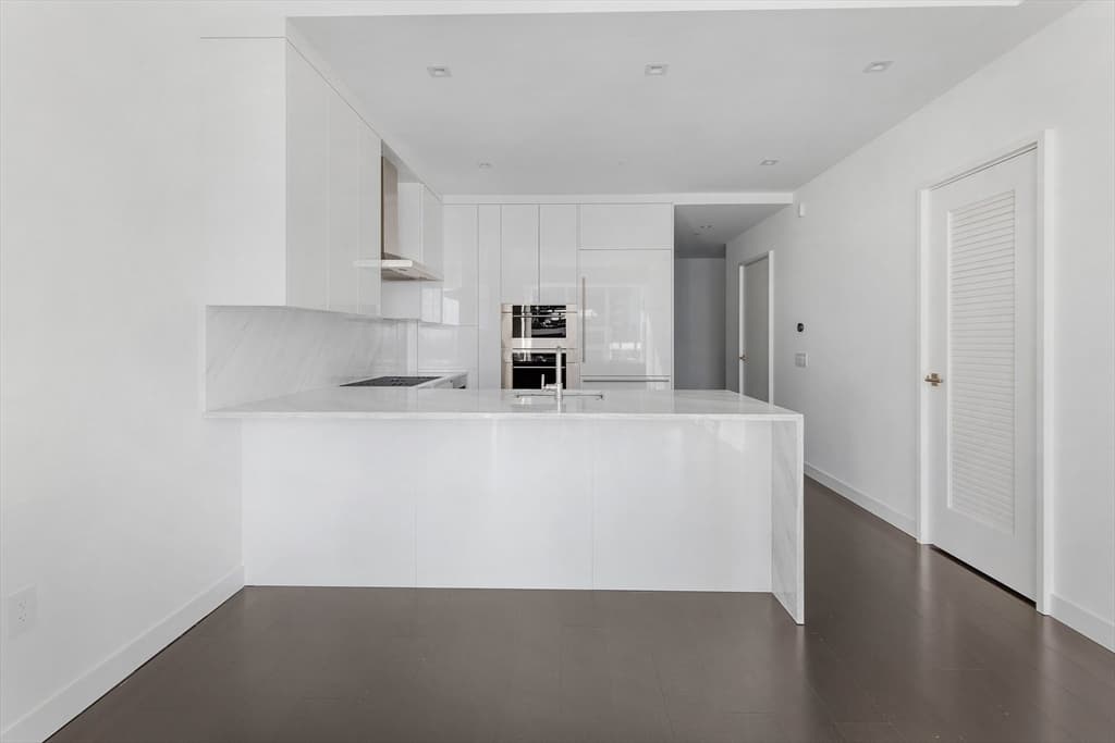 Condominium at 150 Seaport Blvd # 19G, Boston MA 02210, photo 3 of 18