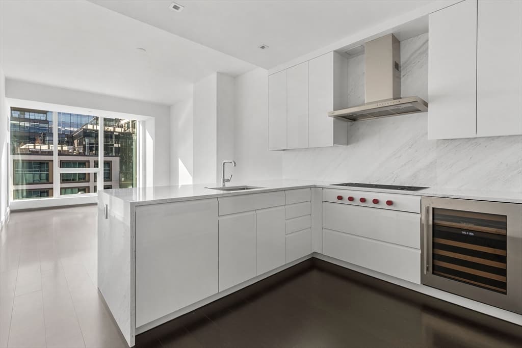 Condominium at 150 Seaport Blvd # 19G, Boston MA 02210, photo 5 of 18