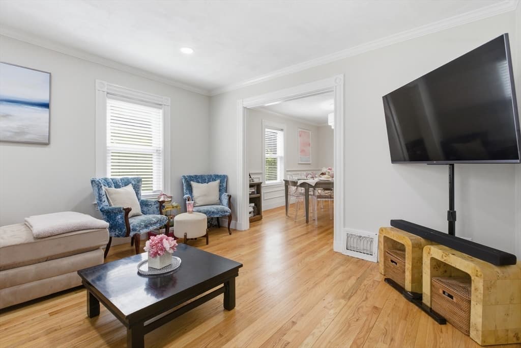 56 Agassiz Ave, Belmont MA 02478 photo 11