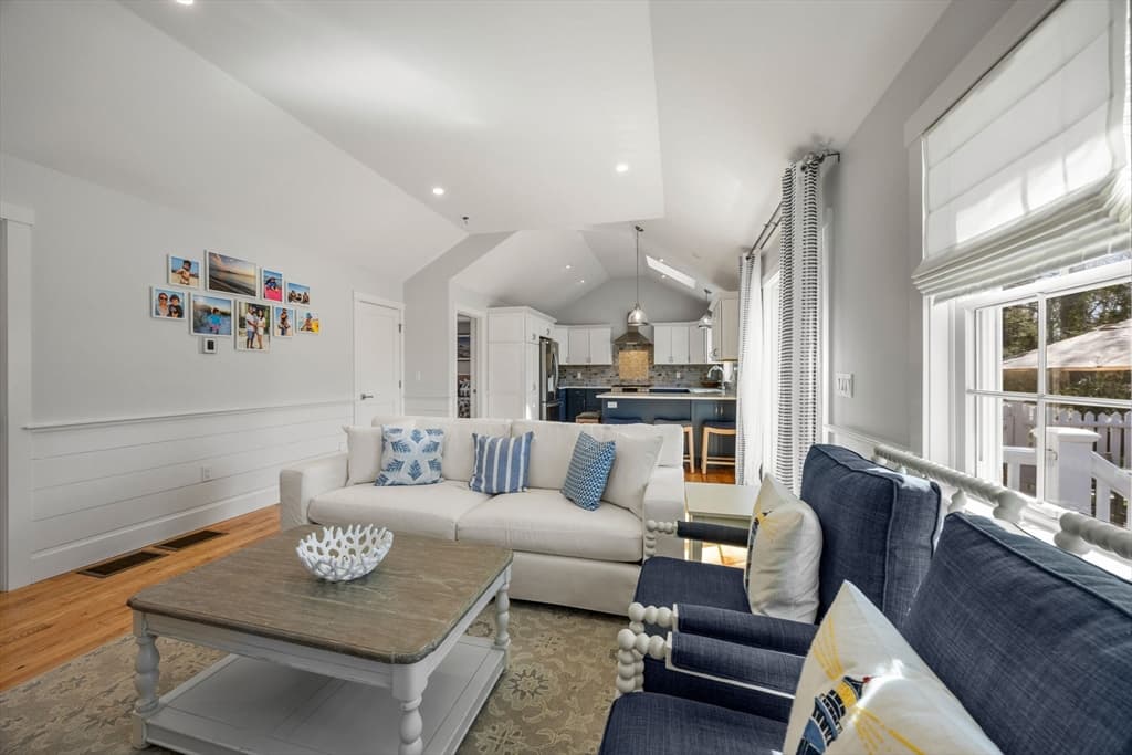Condominium at 16 Second # 4, Barnstable MA 02655, photo 7 of 40