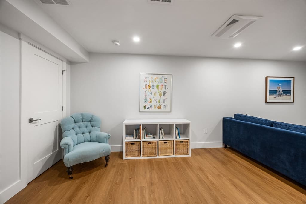 Condominium at 16 Second # 4, Barnstable MA 02655, photo 19 of 40