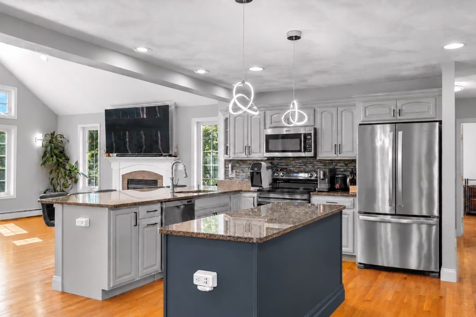 Single Family Residence at 103 Barker St, North Andover MA 01845, photo 2 of 42