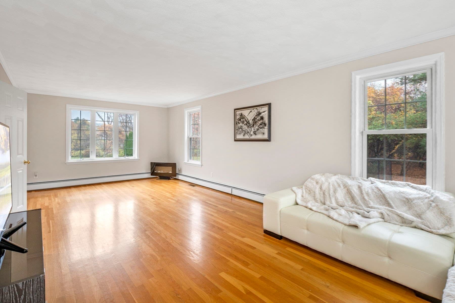 Single Family Residence at 103 Barker St, North Andover MA 01845, photo 10 of 42
