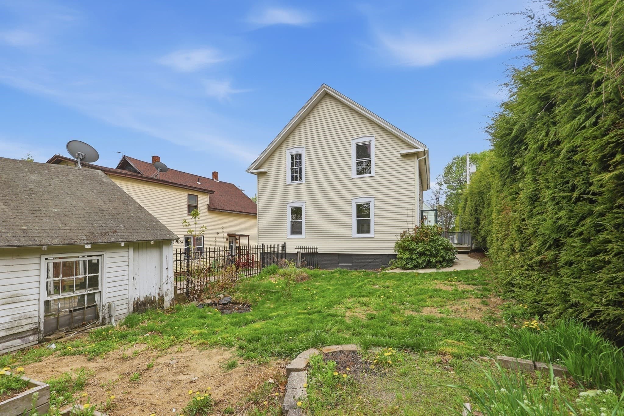 Single Family Residence at 150 Washington Street, Gardner MA 01440, photo 34 of 42