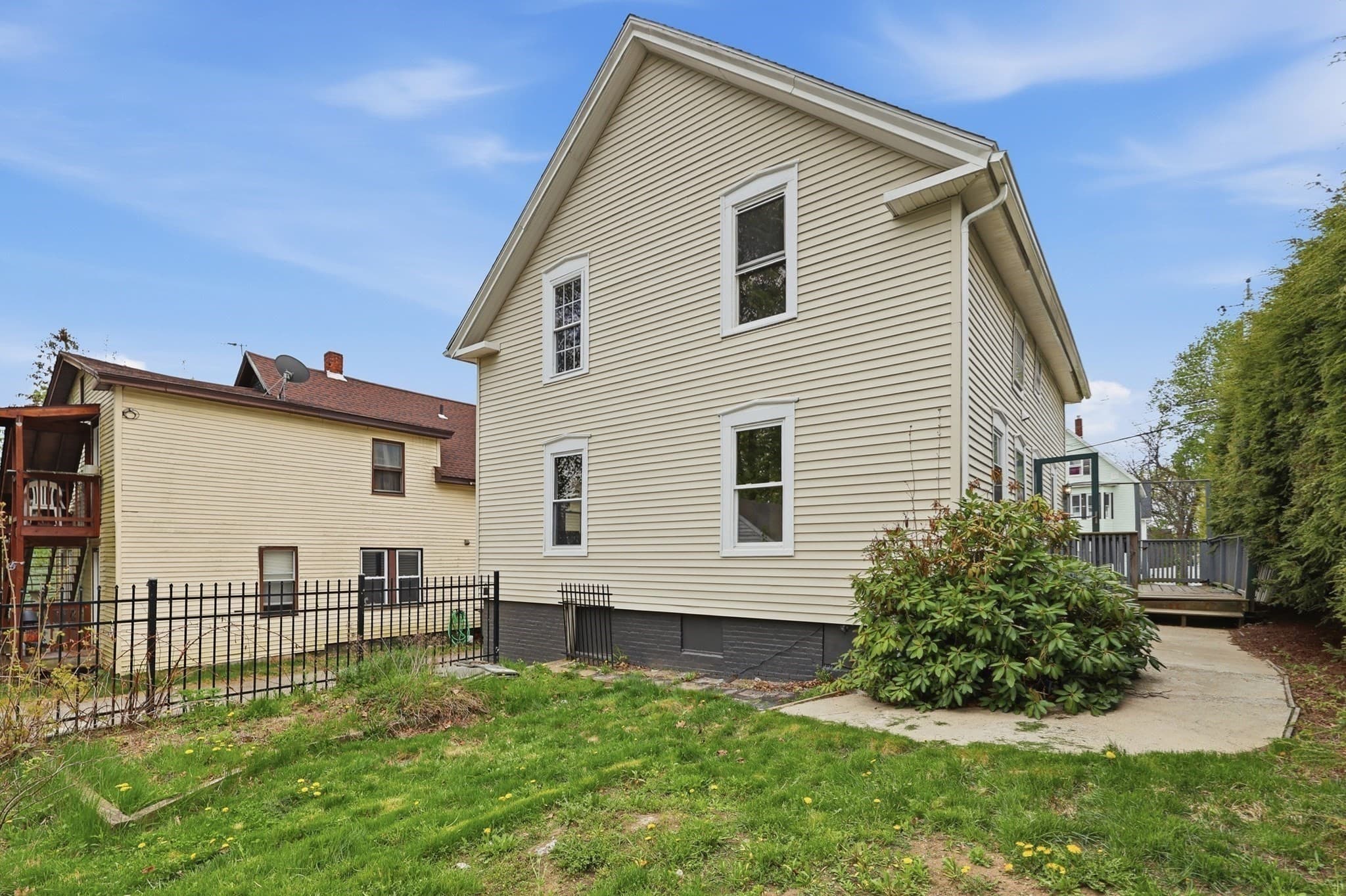 Single Family Residence at 150 Washington Street, Gardner MA 01440, photo 38 of 42