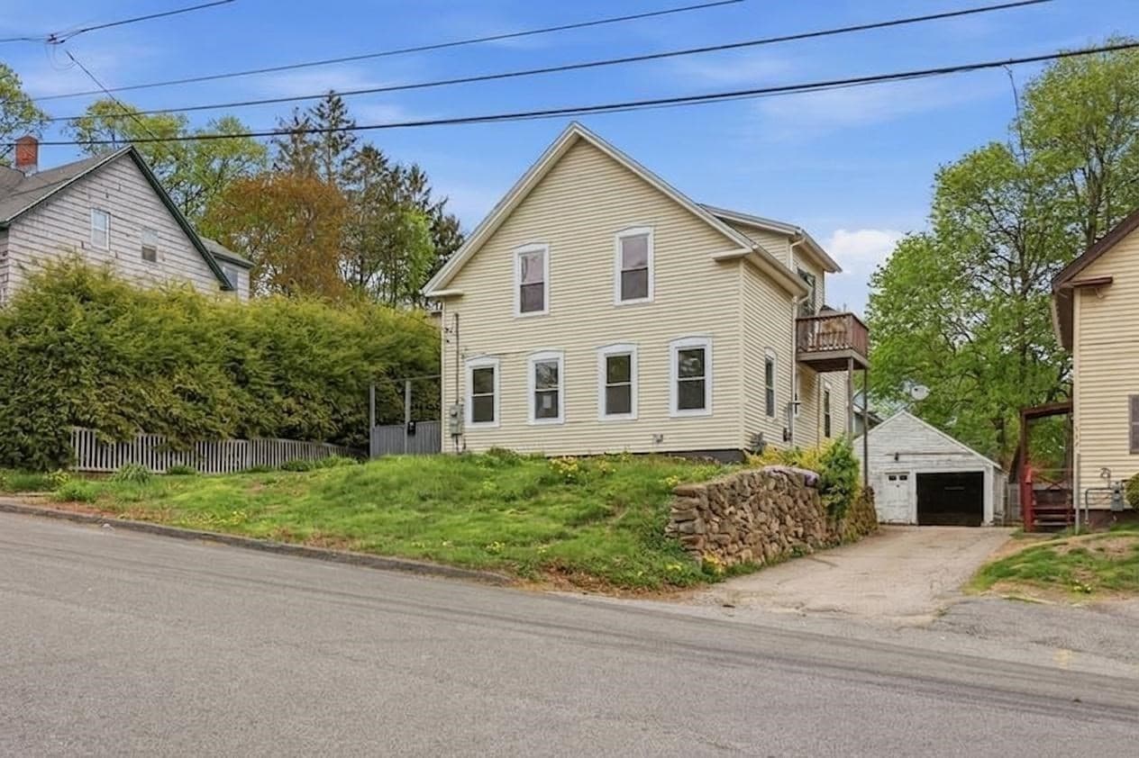 Single Family Residence at 150 Washington Street, Gardner MA 01440, photo 33 of 42