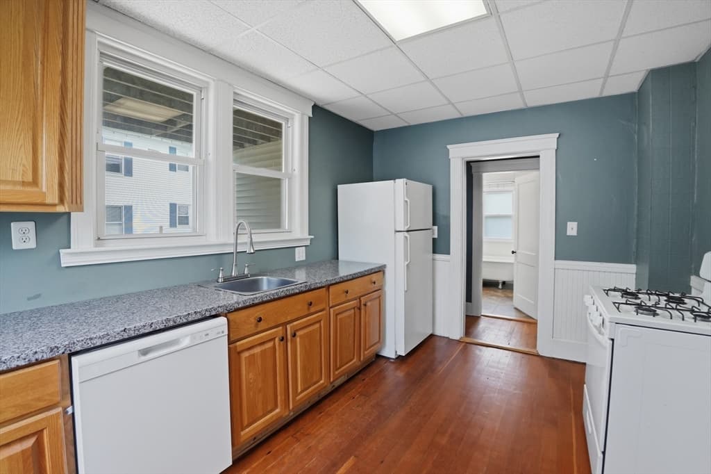 2 Family - 2 Units Up/Down at 3 Boyden Street Extension, Webster MA 01570, Webster, photo 12 of 34