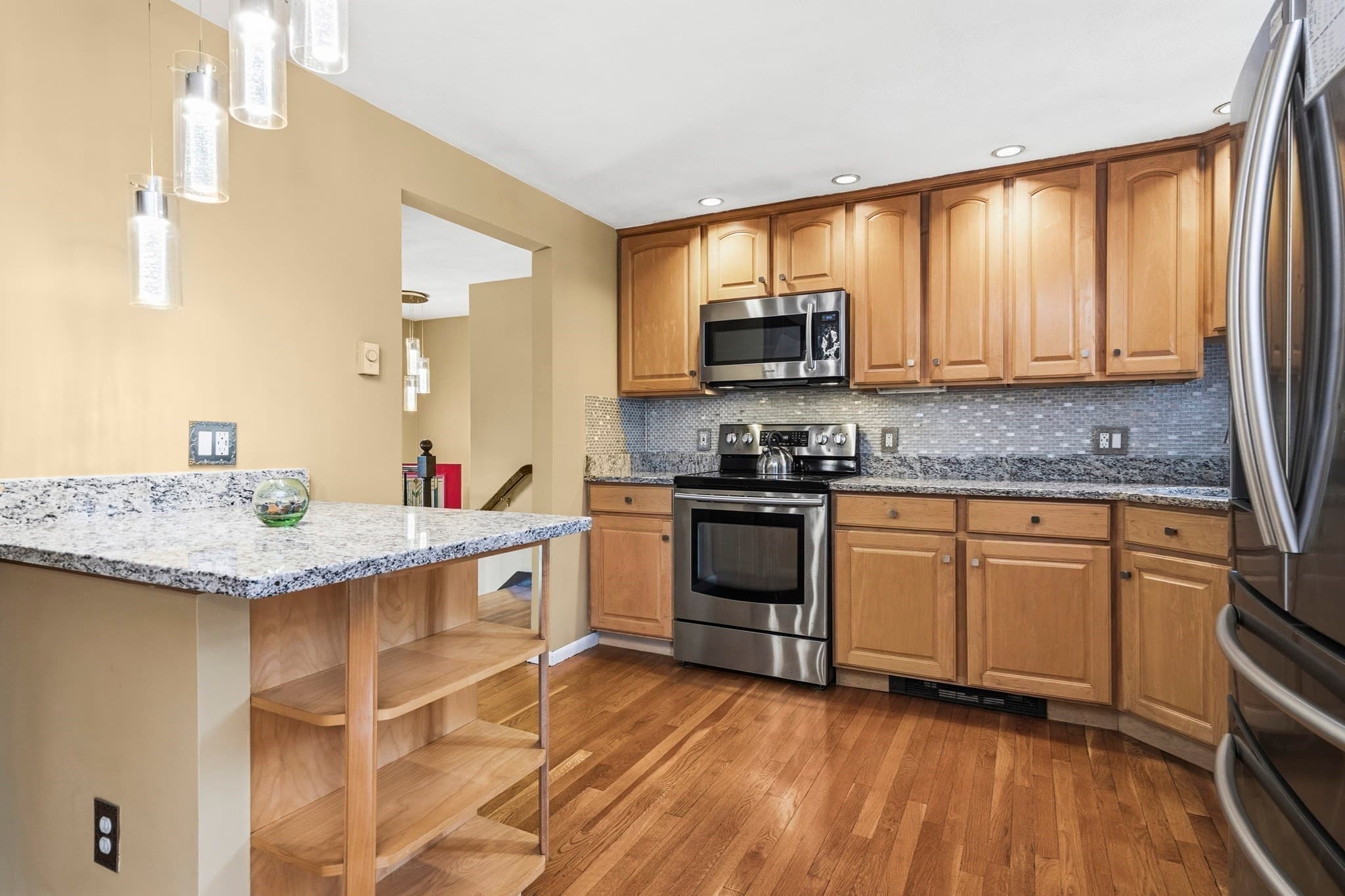 Single Family Residence at 19 Macintosh Ave, Marlborough MA 01752, Marlborough, photo 4 of 39