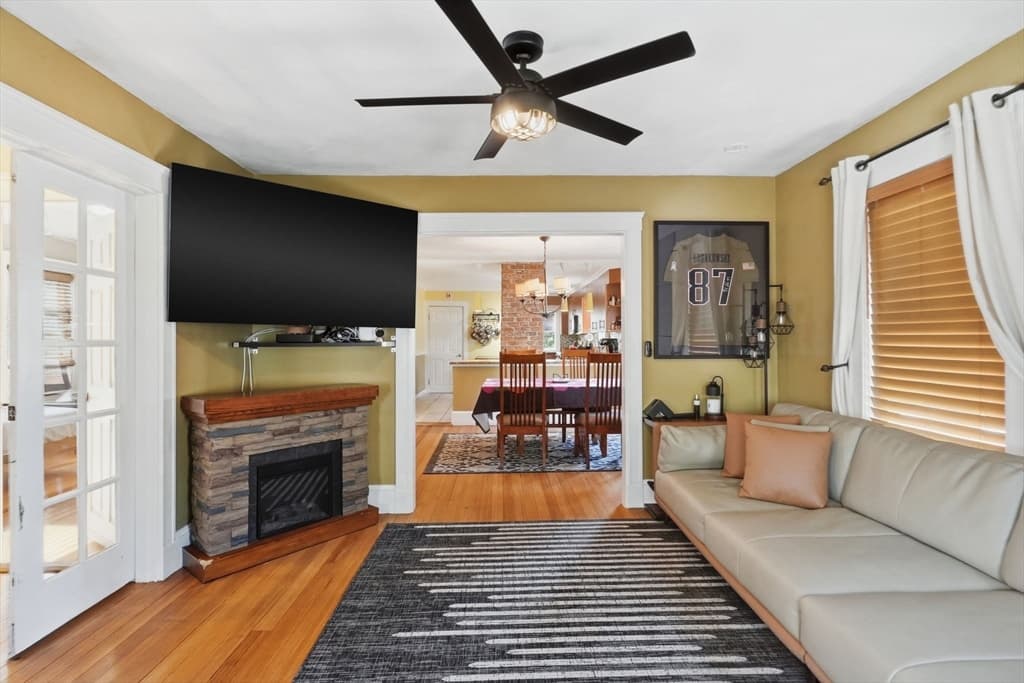 Condominium at 139 Sycamore St. # 139, Belmont MA 02478, photo 3 of 29