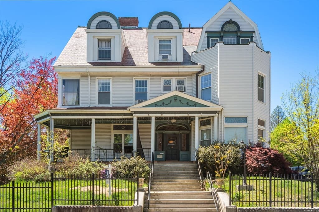 5 Claremont Street, Worcester MA 01610