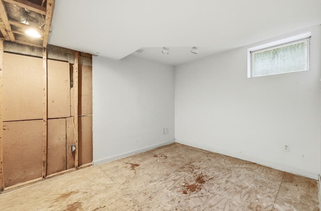 Condominium at 29-31 Washburn Ave # 1B, Cambridge MA 01240, Cambridge, photo 7 of 14