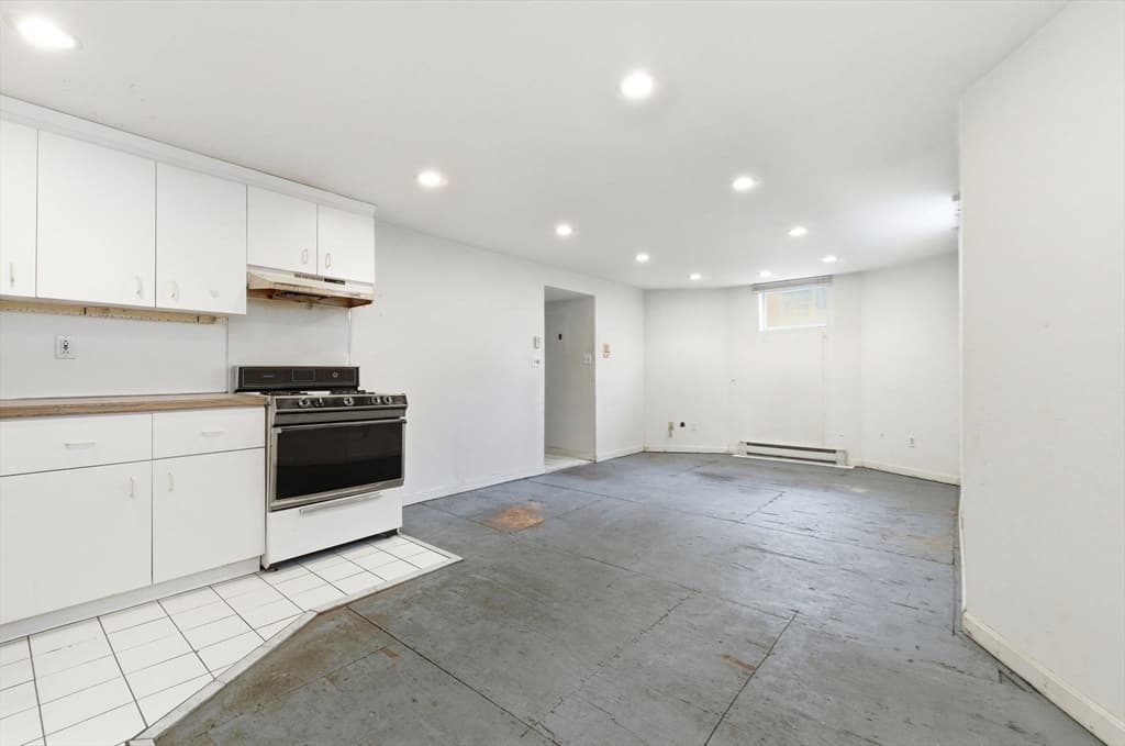 Condominium at 29-31 Washburn Ave # 1B, Cambridge MA 01240, Cambridge, photo 4 of 14