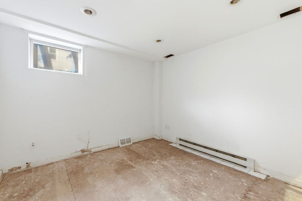 Condominium at 29-31 Washburn Ave # 1B, Cambridge MA 01240, Cambridge, photo 8 of 14