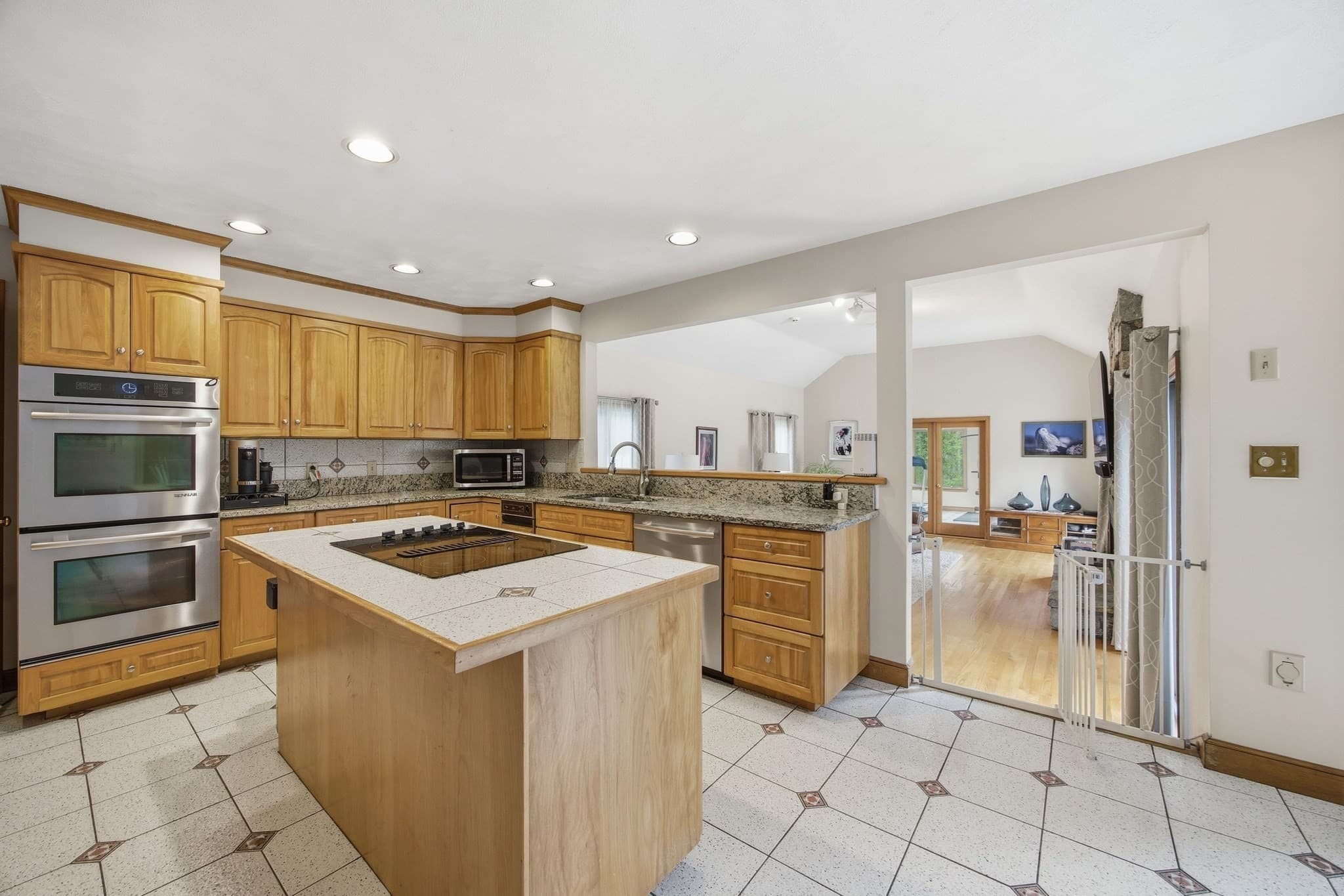 Single Family Residence at 5 Powers Rd, Andover MA 01810, photo 13 of 42