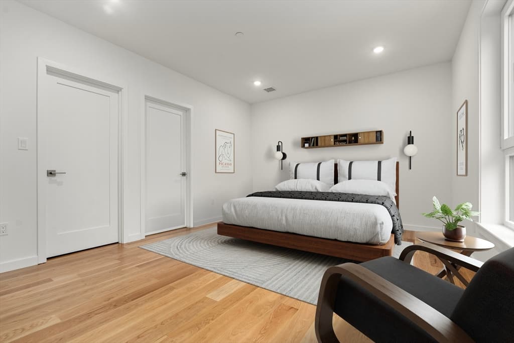 Condominium at 267 Old Colony # 310, Boston MA 02127, Boston, photo 6 of 23