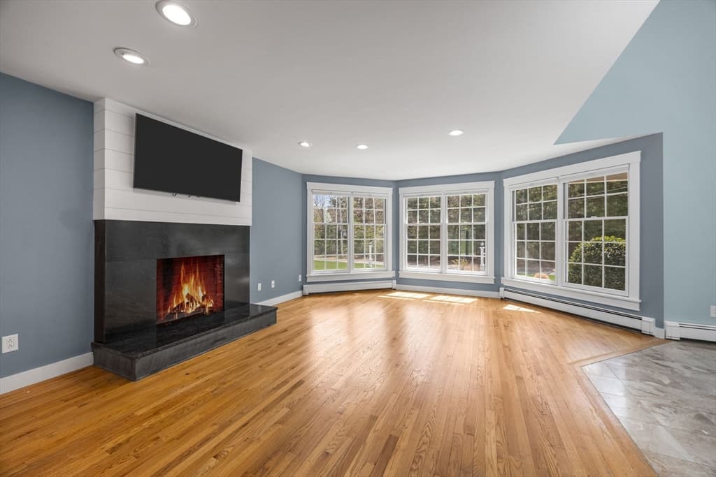 Single Family Residence at 1 Boat House Dr, Wareham MA 02571, Wareham, photo 6 of 42