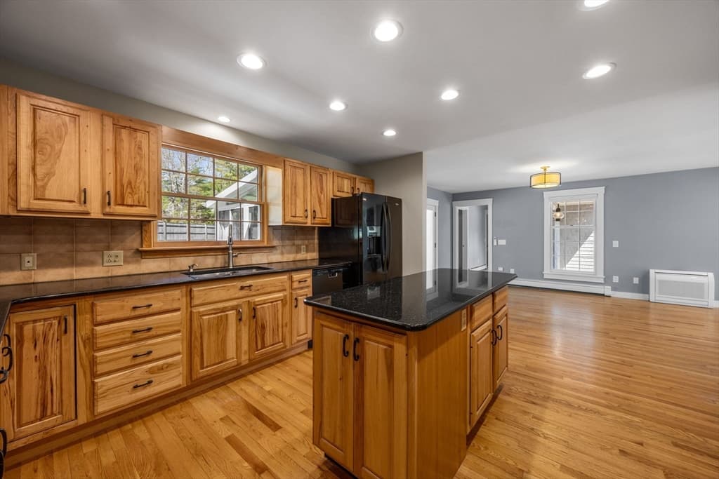 Single Family Residence at 1 Boat House Dr, Wareham MA 02571, Wareham, photo 20 of 42