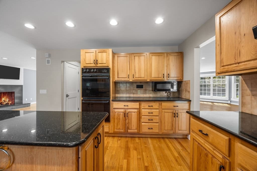 Single Family Residence at 1 Boat House Dr, Wareham MA 02571, Wareham, photo 18 of 42