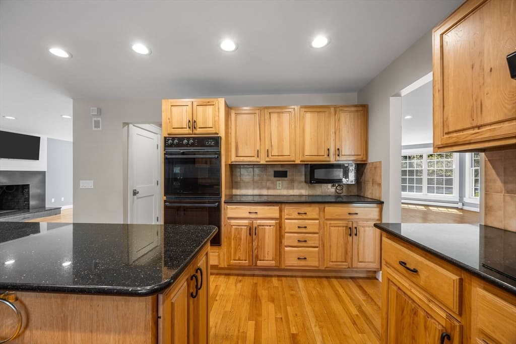 Single Family Residence at 1 Boat House Dr, Wareham MA 02571, Wareham, photo 19 of 42