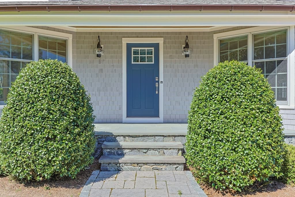 Single Family Residence at 1 Boat House Dr, Wareham MA 02571, Wareham, photo 4 of 42