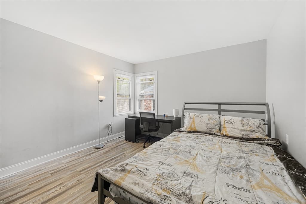 Single Family Residence at 43 Belcourt Rd, Worcester MA 01605, photo 10 of 26