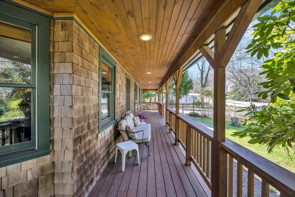Single Family Residence at 34 Hilltop Dr, Bourne MA 02561, photo 3 of 42