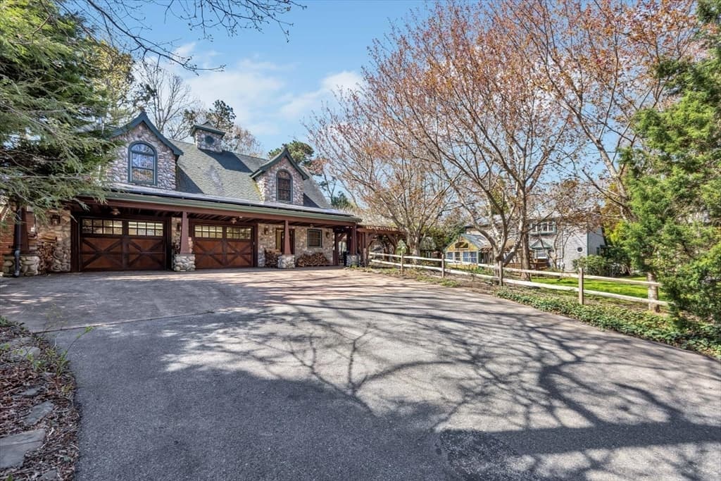 Single Family Residence at 34 Hilltop Dr, Bourne MA 02561, photo 4 of 42