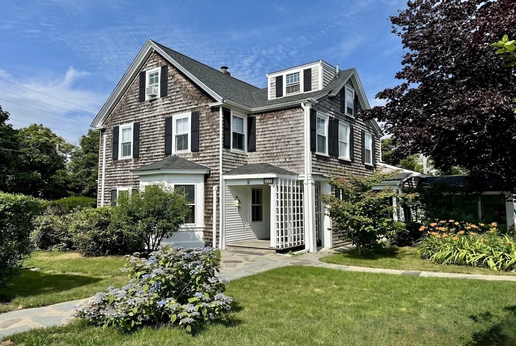 388 Sea St, Barnstable MA 02601
