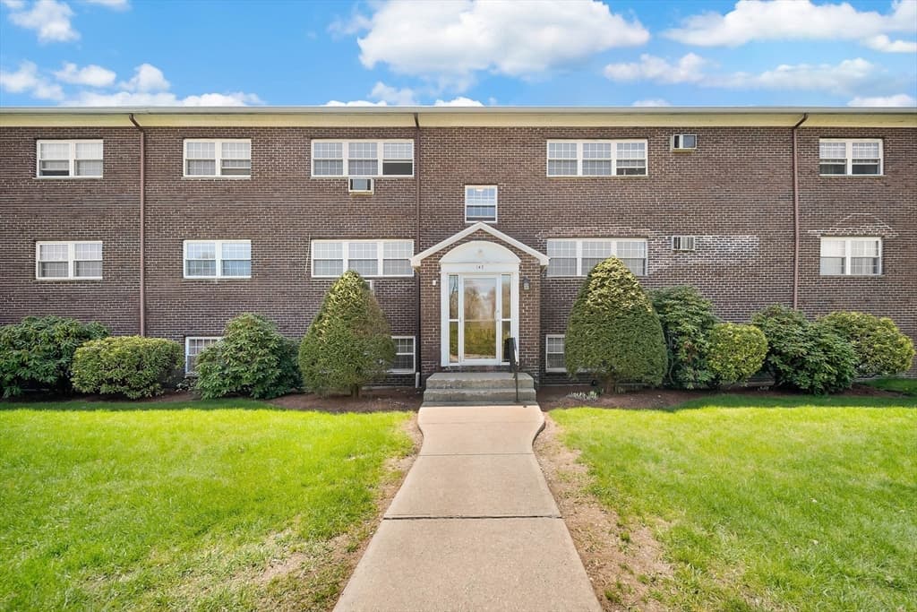 Condominium at 147 Milk St # 16, Westborough MA 01581, photo 17 of 18