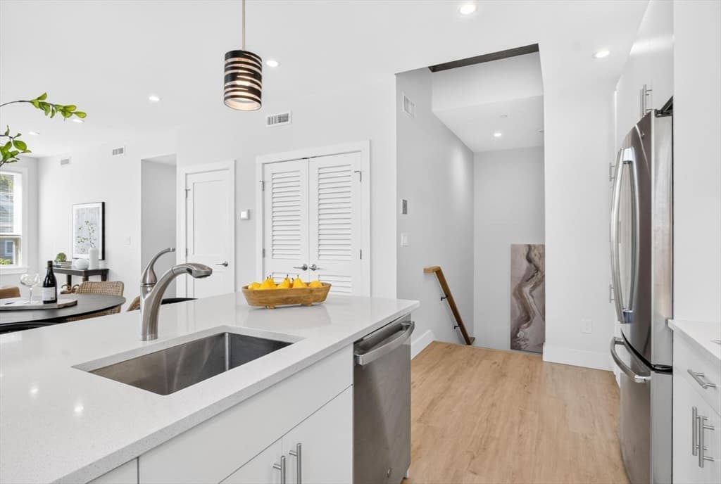 Condominium at 1246 Broadway # 3, Somerville MA 02144, photo 4 of 19