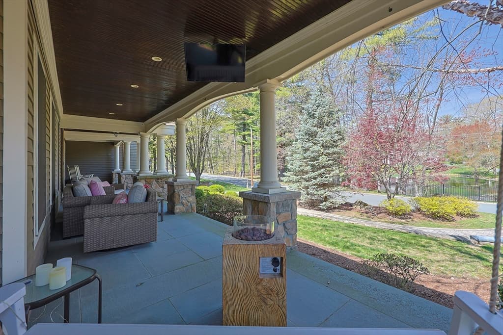 Single Family Residence at 71 Bourque Road, Lynnfield MA 01940, Lynnfield, photo 4 of 42