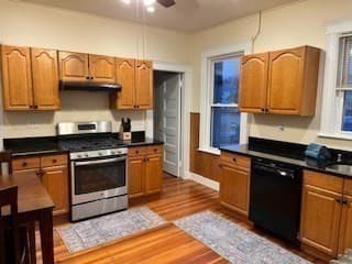 293 Cypress St, Brookline MA 02445 photo 11
