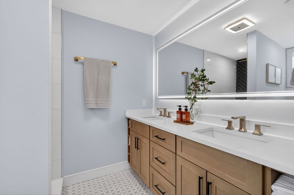 555 Somerville Ave # 2, Somerville MA 02143 photo 27