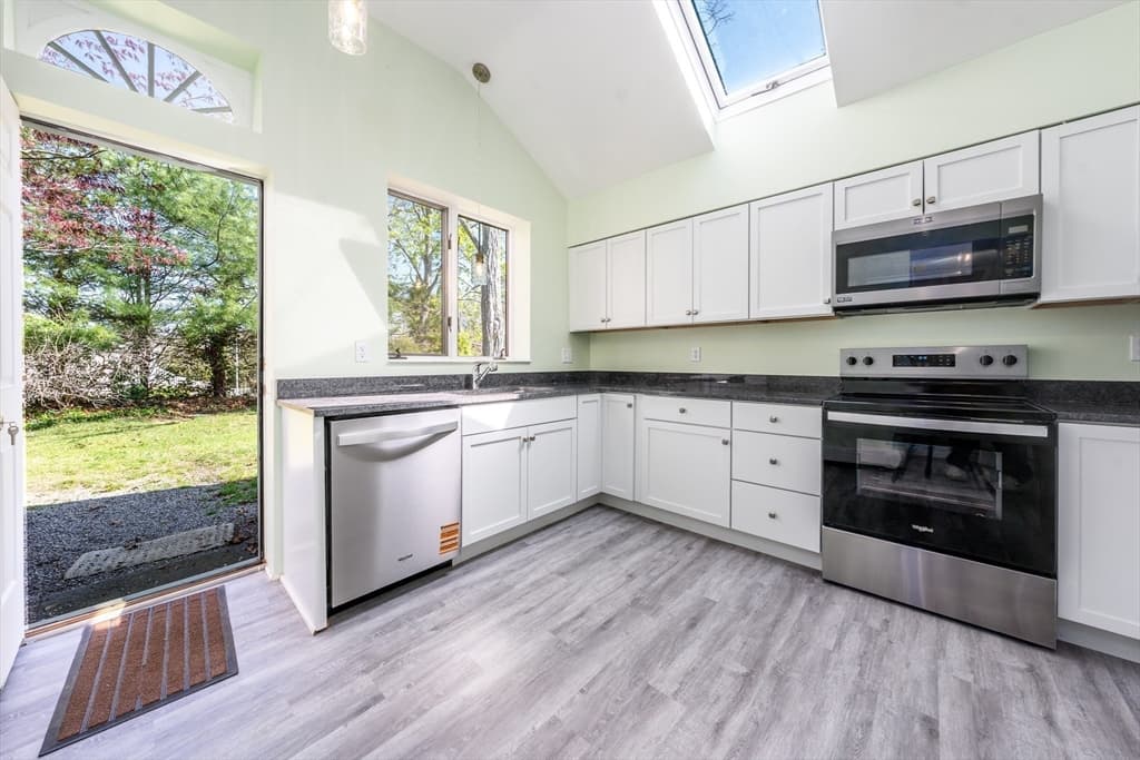 Single Family Residence at 50 Silver Oak Rd, Eastham MA 02642, Eastham, photo 11 of 40