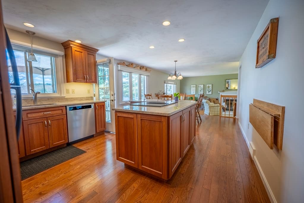 132 Paxton Rd, Spencer MA 01562 photo 13