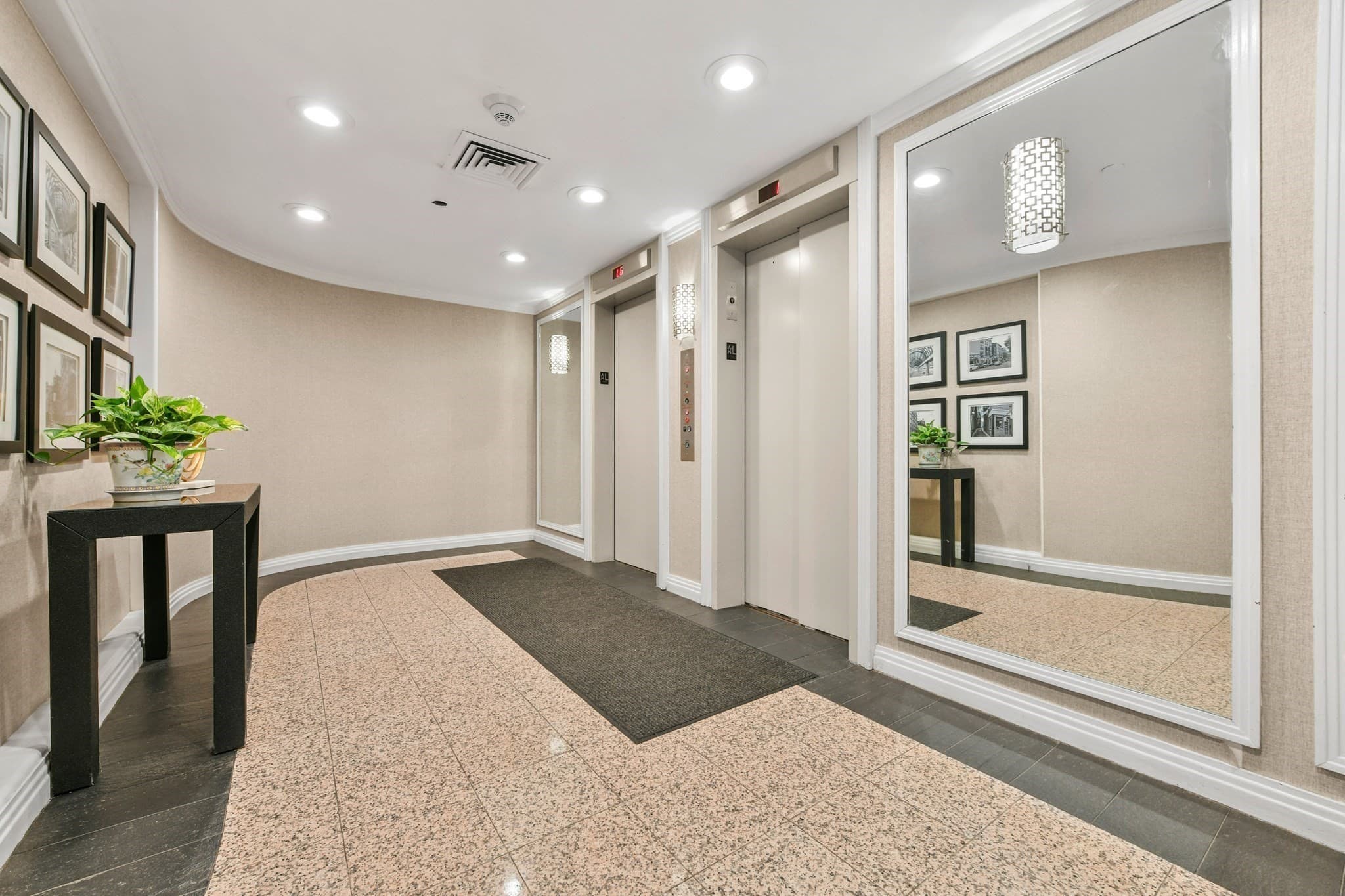 Condominium at 350 North St # 404, Boston MA 02113, photo 24 of 27