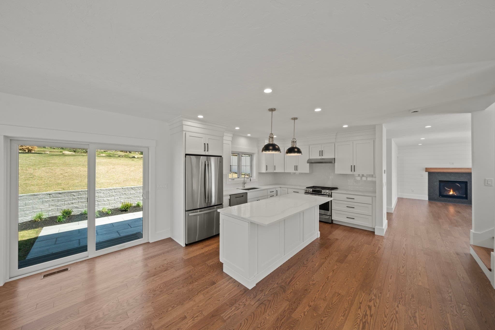 Single Family Residence at 301 Maple, Shrewsbury MA 01545, photo 7 of 33