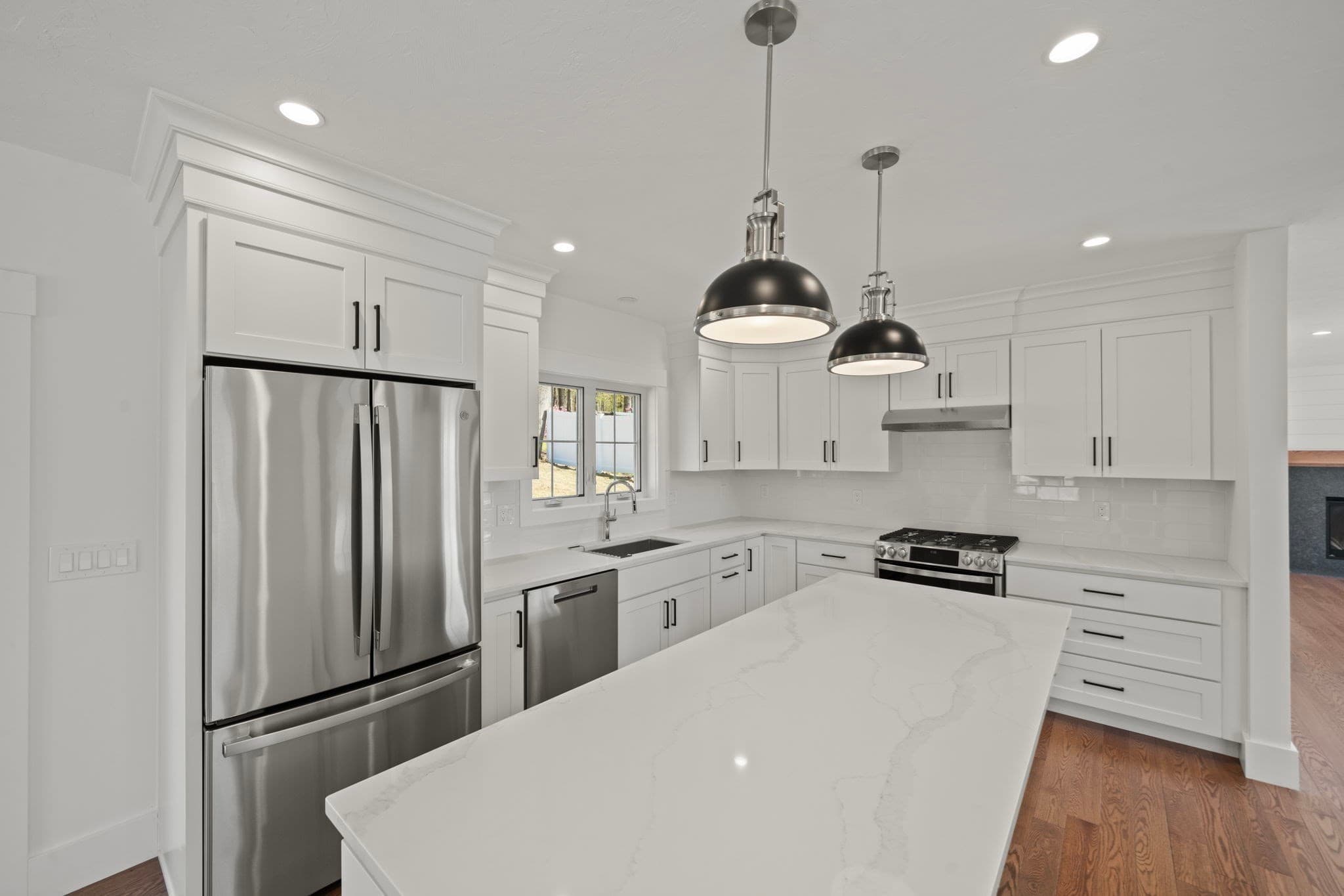 Single Family Residence at 301 Maple, Shrewsbury MA 01545, photo 5 of 33