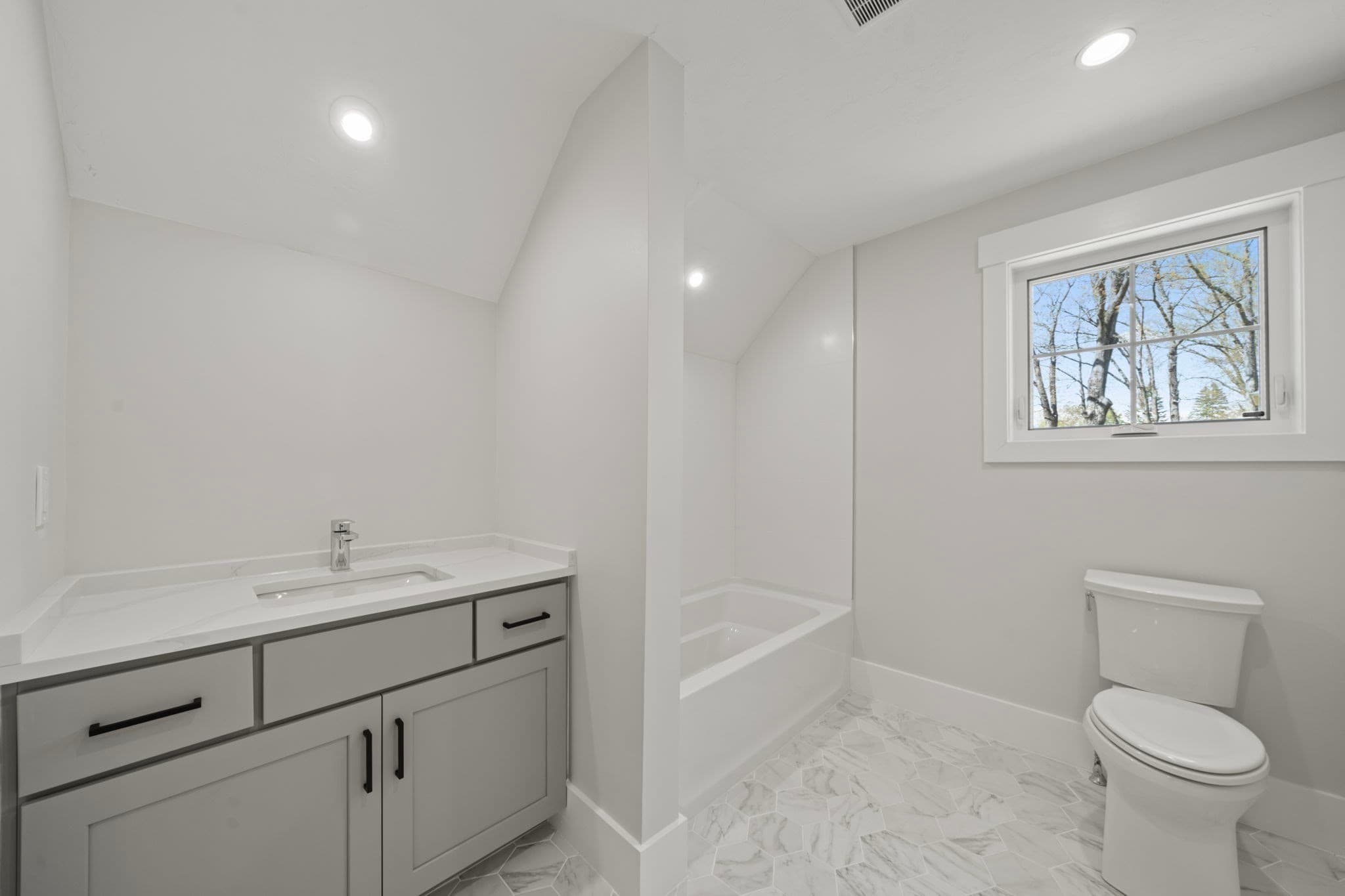 Single Family Residence at 301 Maple, Shrewsbury MA 01545, photo 20 of 33