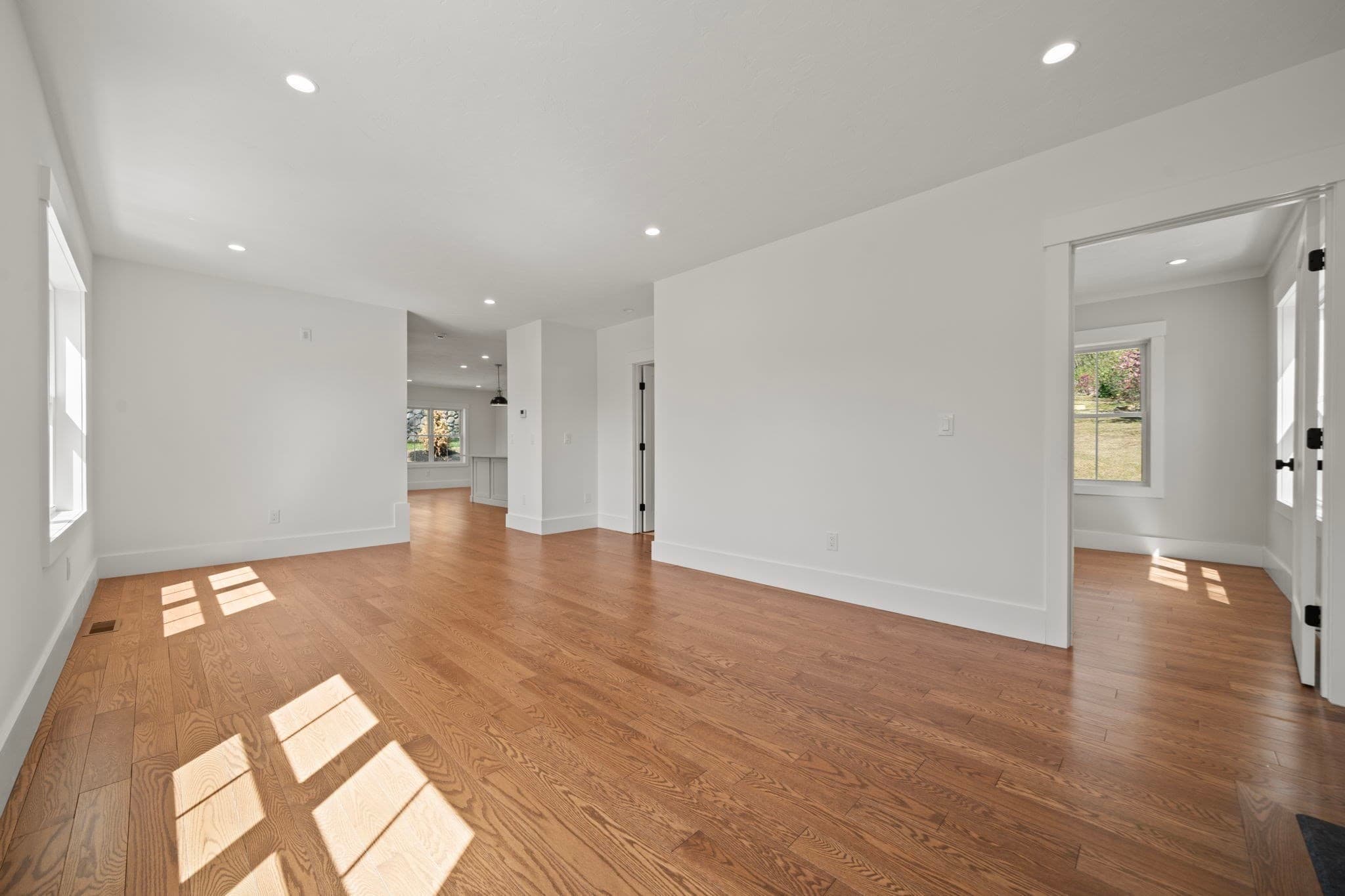 Single Family Residence at 301 Maple, Shrewsbury MA 01545, photo 11 of 33