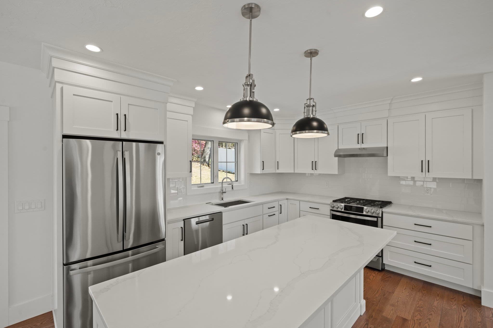 Single Family Residence at 301 Maple, Shrewsbury MA 01545, photo 4 of 33